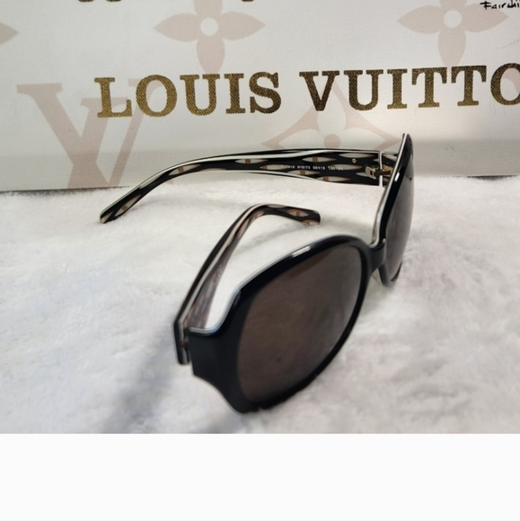 Sold - Picture 3 of 9